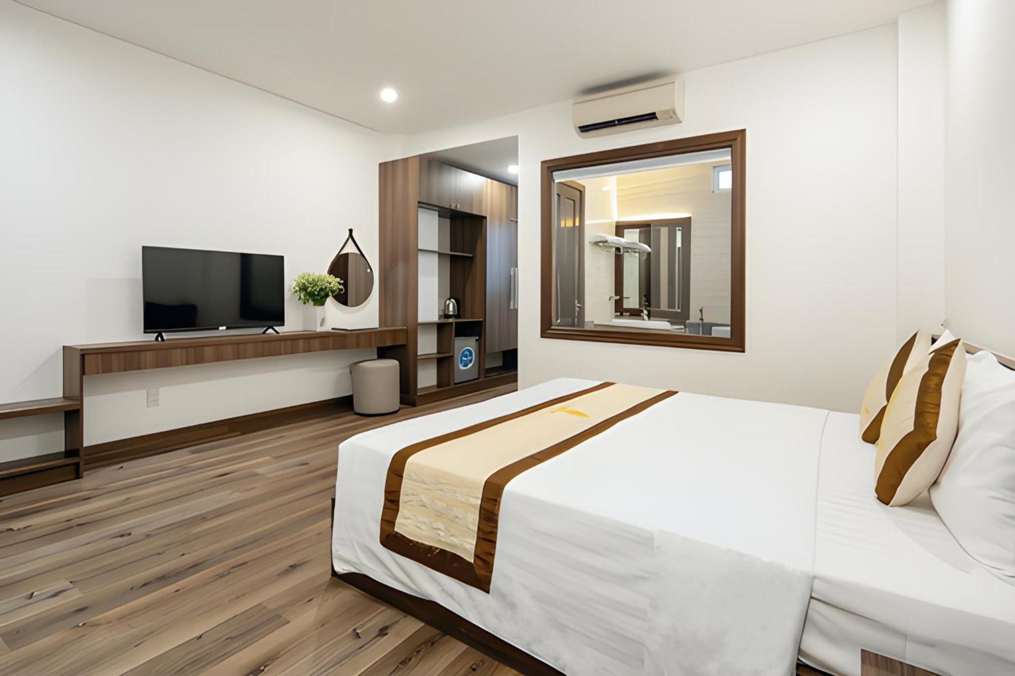 Hoang Linh Riverside Hotel Danang Екстер'єр фото