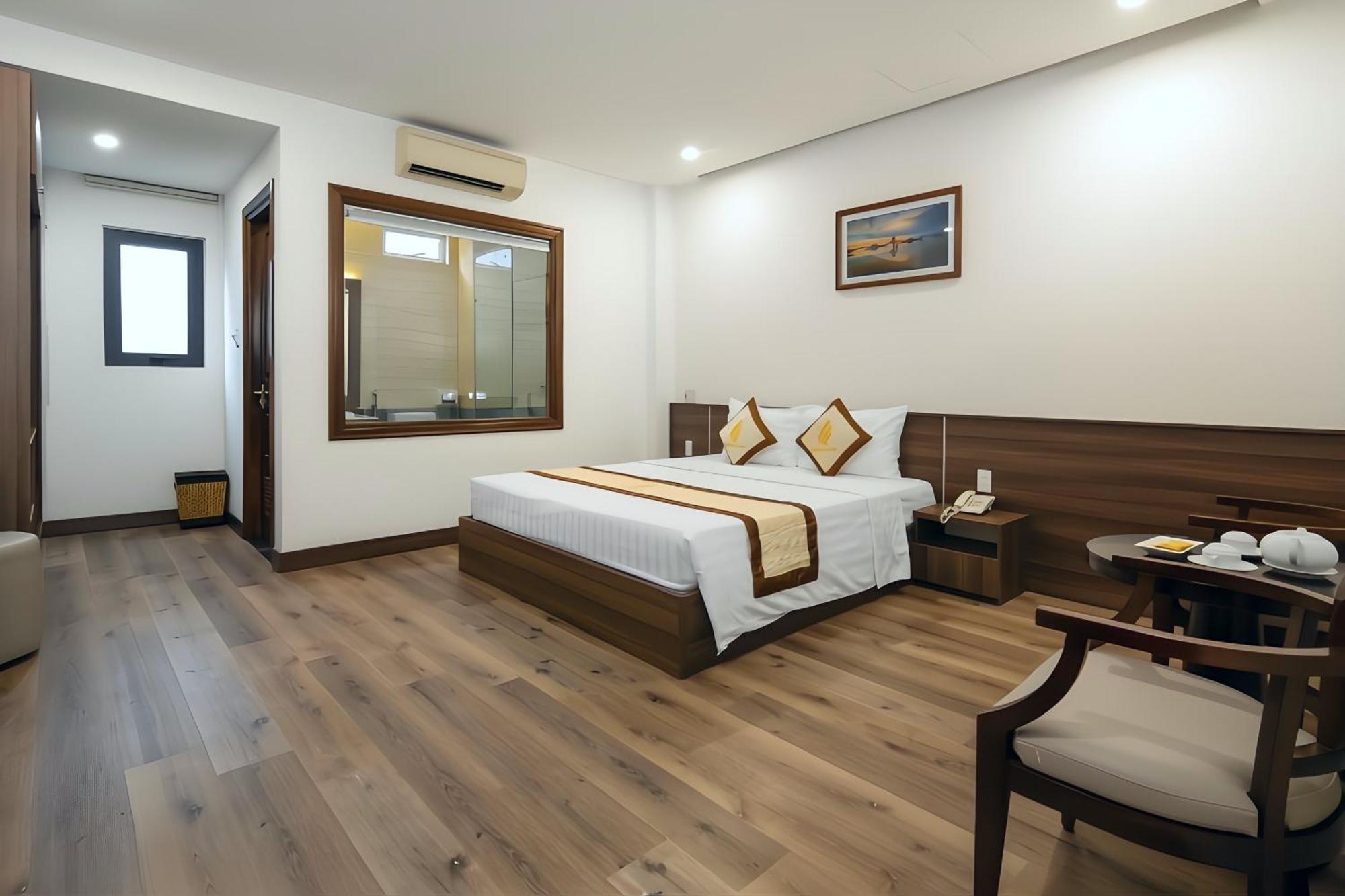 Hoang Linh Riverside Hotel Danang Екстер'єр фото