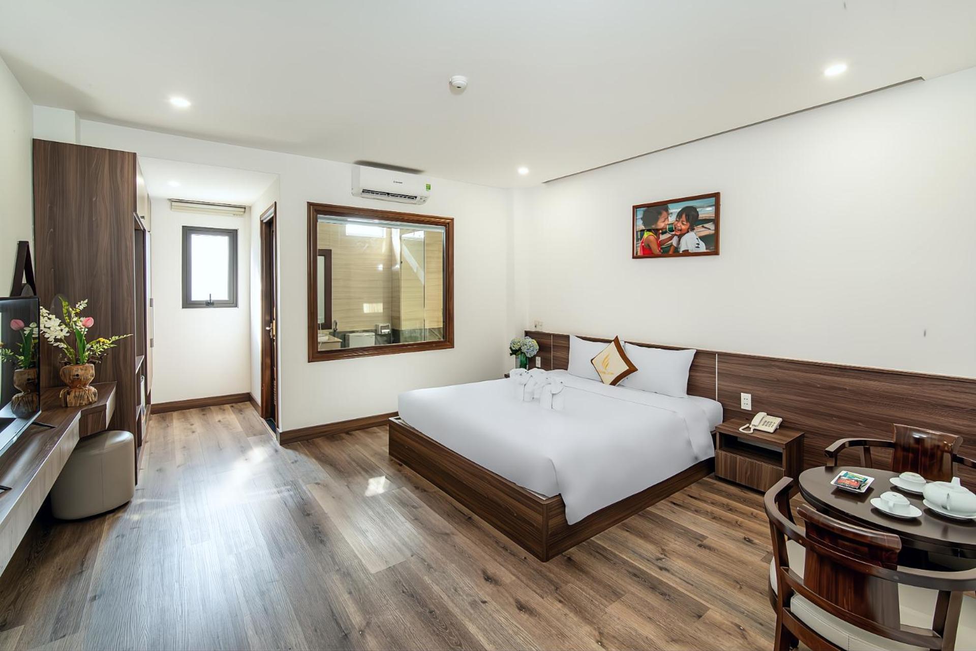 Hoang Linh Riverside Hotel Danang Екстер'єр фото