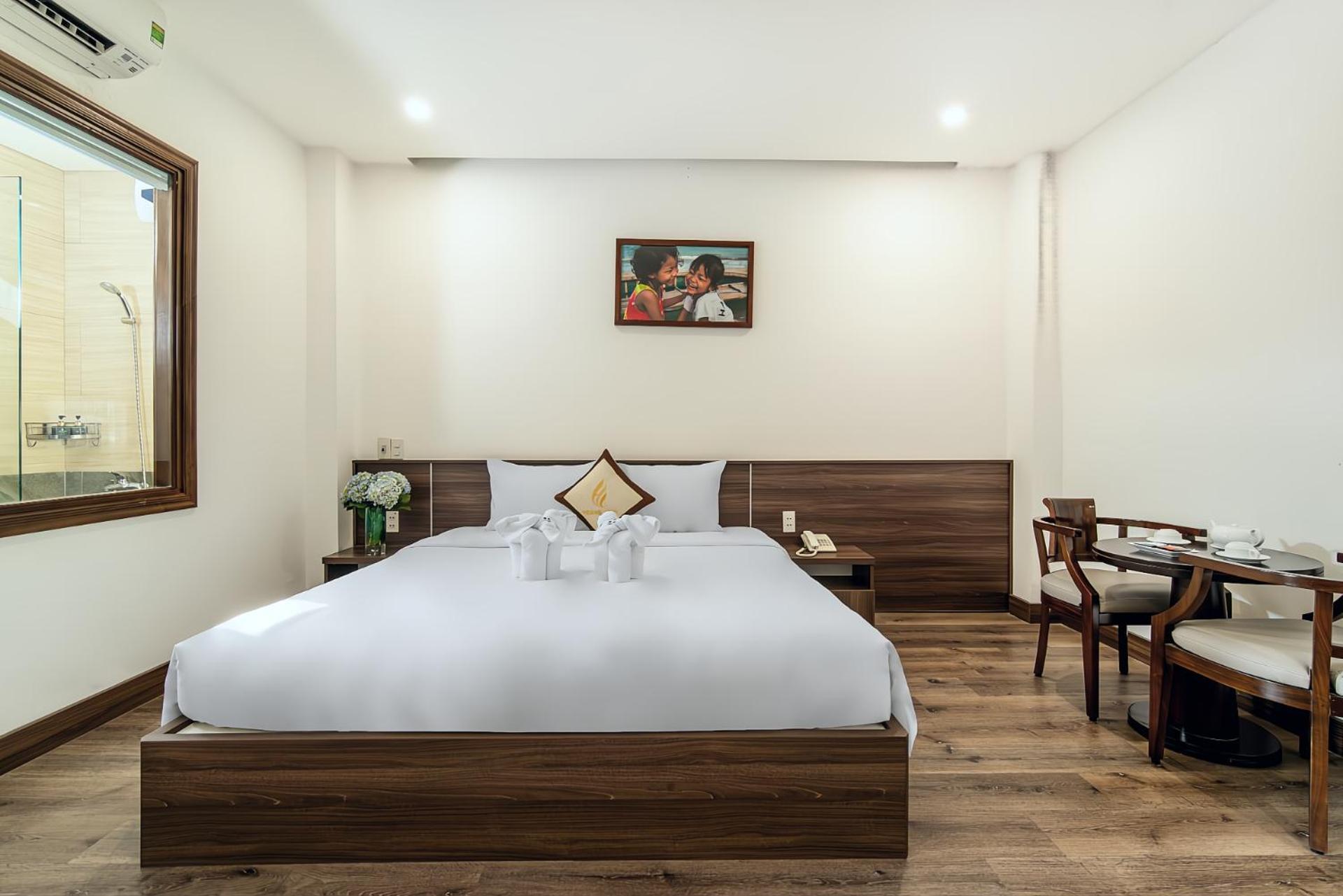 Hoang Linh Riverside Hotel Danang Екстер'єр фото