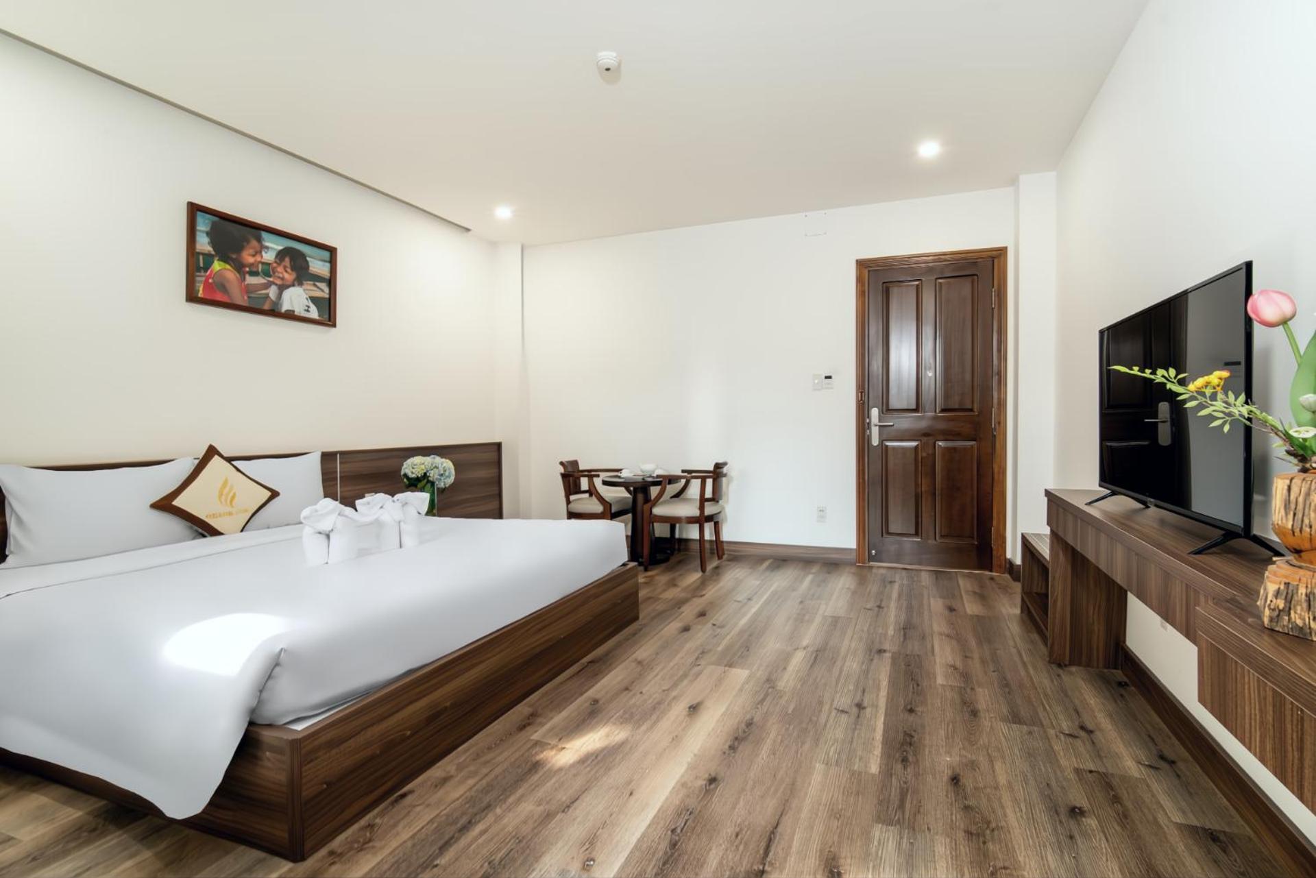 Hoang Linh Riverside Hotel Danang Екстер'єр фото