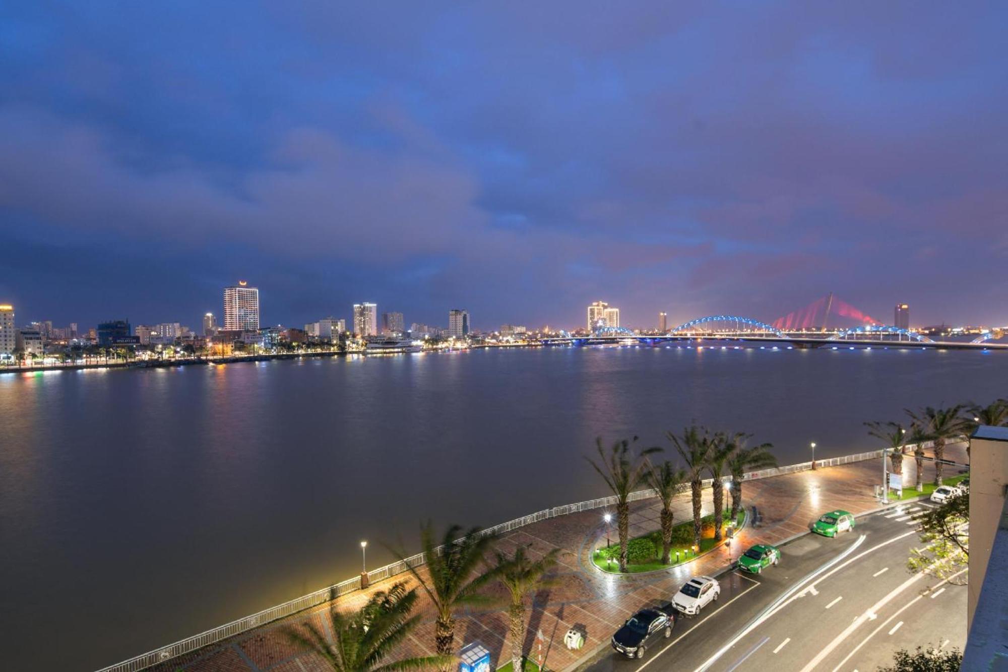 Hoang Linh Riverside Hotel Danang Екстер'єр фото